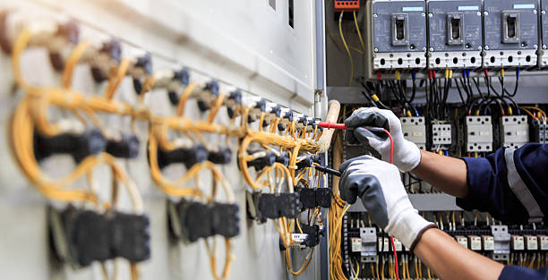 Professional Electrician technician working in Leland Grove, IL